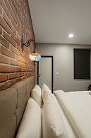 Central Stay
