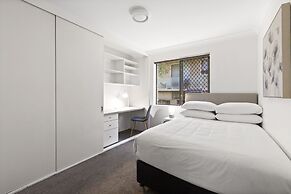 Stylish 3-bed Newport Stay With Balcony