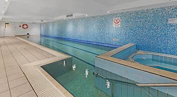 Central Located 1-bed With Gym, Sauna and Pool