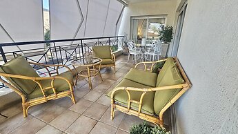 24 NIC - Stay Charm Classic Apartment