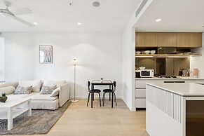 Brisbane 1BR With Pool, Spa, Sauna and Balcony