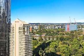 Brisbane 1BR With Pool, Spa, Sauna and Balcony