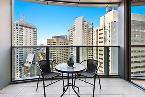 Brisbane 1BR With Pool, Spa, Sauna and Balcony
