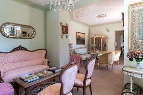 Pink Villa