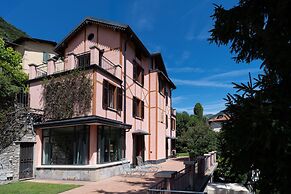 Pink Villa