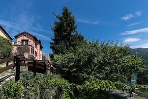 Pink Villa