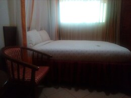 Silvia's  Inn Hotel
