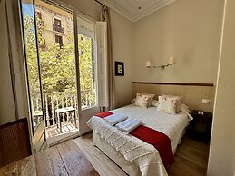 Casa Consell Gran Via Guest House