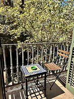 Casa Consell Gran Via Guest House