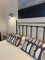 Casa Consell Gran Via Guest House