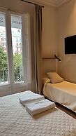 Casa Consell Gran Via Guest House