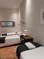 Casa Consell Gran Via Guest House