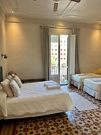 Casa Consell Gran Via Guest House