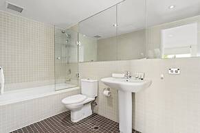 Beautiful Bondi 1-bed Apartment Meters From Beach