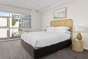 Beautiful Bondi 1-bed Apartment Meters From Beach