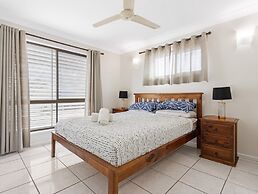 Spacious 3-bed Home With Large Balcony