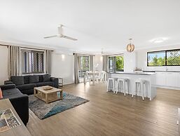 Spacious 3-bed Home With Large Balcony