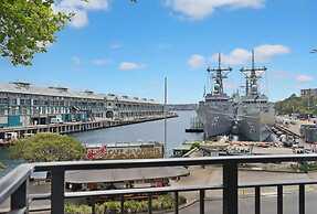 King Size Studio With Water View, Walk To The City