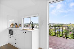 Cute 1-bed Tiny House With Garden in Nature