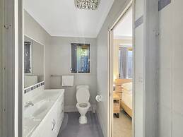 Our Haven: 4-bed Escape Near Beach & Mogo Trails