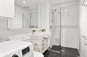 Stylish Southbank 2-bed Flat w/ Balcony