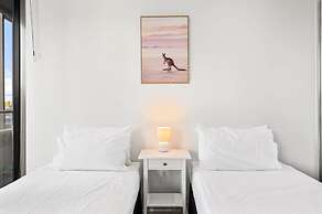Stylish Southbank 2-bed Flat w/ Balcony
