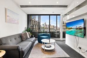 Stylish Southbank 2-bed Flat w/ Balcony