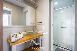 Oceanfront Condo With Pool in Floripa - IDA