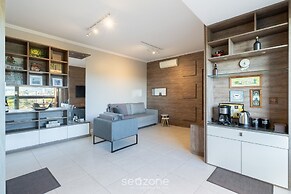 Apt w/ Gourmet Balcony 300m From Beach Cms0202