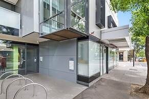 Pristine 1-bed Apartment Near Local Cafes