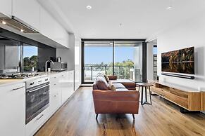 Pristine 1-bed Apartment Near Local Cafes