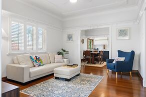 Family-friendly Home in Vibrant West End