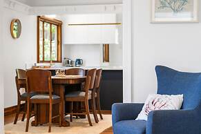 Family-friendly Home in Vibrant West End