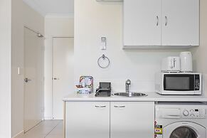 Comfy Studio Apartment in Marcoola Beach