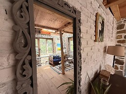 KALA STUDIO AND STAY