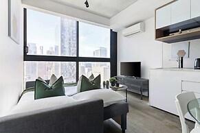 Pet-friendly Stylish 2BR Apt, Panoramic City Views