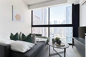 Pet-friendly Stylish 2BR Apt, Panoramic City Views