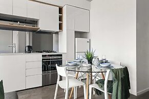 Pet-friendly Stylish 2BR Apt, Panoramic City Views