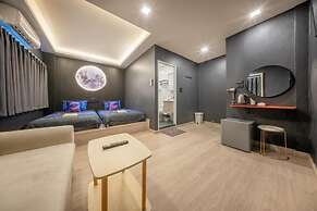 Space Station Hostel