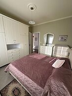 Olive Hill Apartment