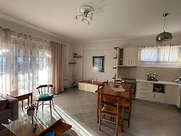 Olive Hill Apartment