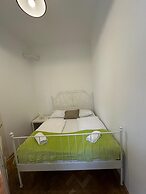 Comfy Apt Long Stay 5P Margareten