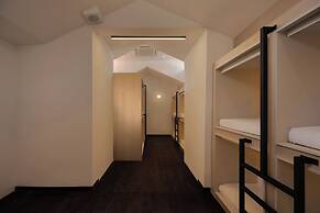BEAT. 1932 Hostel at Chinatown