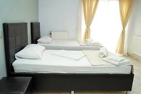 HOTEL BLISS