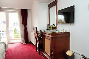 HOTEL BLISS