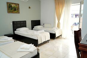 HOTEL BLISS