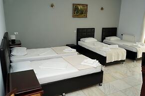 HOTEL BLISS