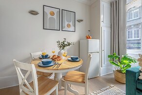 Charming 1BR Near Soho & Theatres