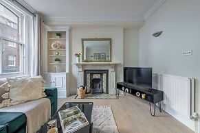 Charming 1BR Near Soho & Theatres