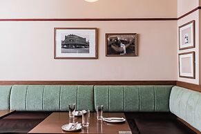 Kurrajong Hotel Sydney